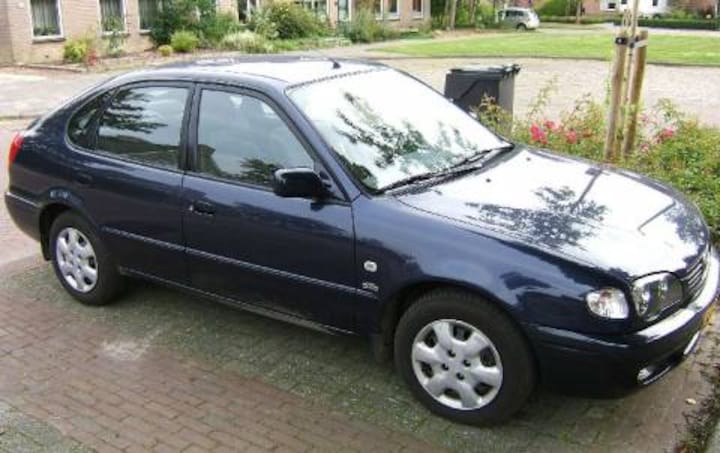 Toyota Corolla 2.0 D4-D Linea Sol (2001)