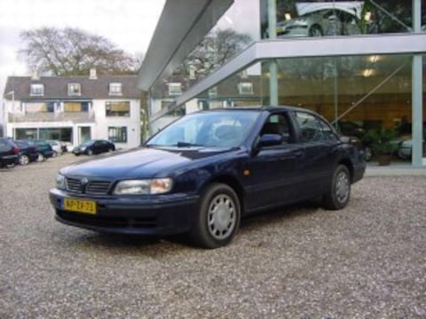 Nissan Maxima QX 2.0 V6 SLX (1996)