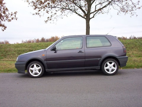 Volkswagen Golf 1.8 90pk CL