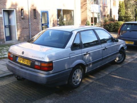 Volkswagen Passat 1.8 90pk CL (1992)