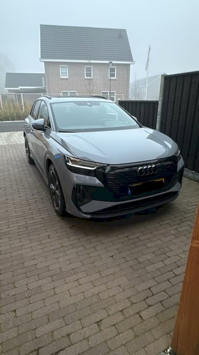 Audi Q4 e-tron 45 quattro S edition Competition (2025)