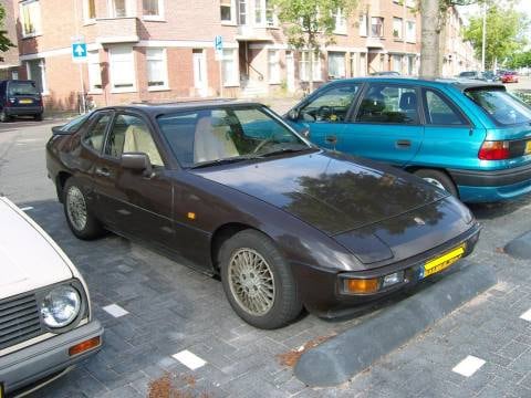 Porsche 924 (1982)
