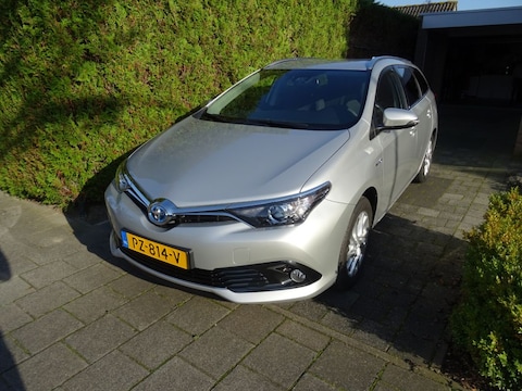 Toyota Auris Touring Sports 1.8 Hybrid Business