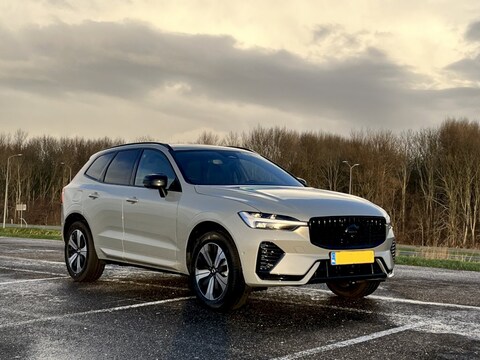 Volvo XC60 T6 Plug-in Hybrid AWD Plus