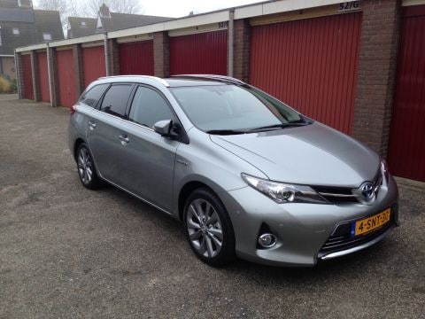 Toyota Auris Touring Sports 1.8 Hybrid Executive (2013)