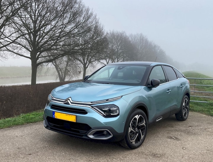 Citroen C4 PureTech 130 Shine (2022)