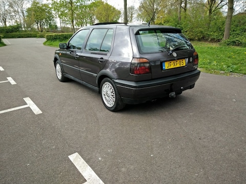 Volkswagen Golf 2.8 VR6