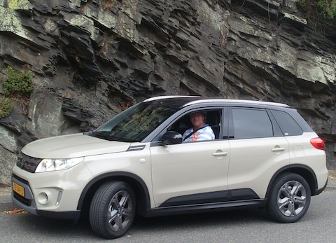 Suzuki Vitara 1.6 Exclusive (2015)