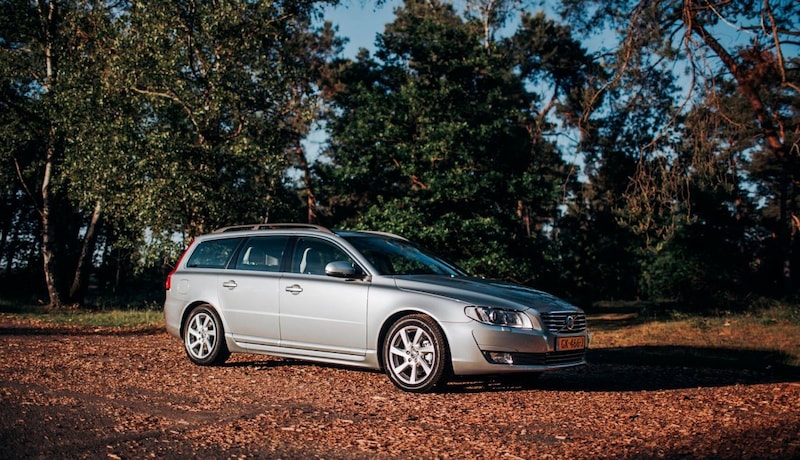 Volvo V70 D4 Classic Edition (2015)