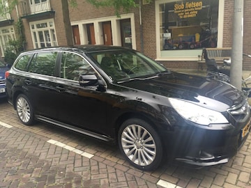 Subaru Legacy Touring Wagon 2.0i Luxury (2011)