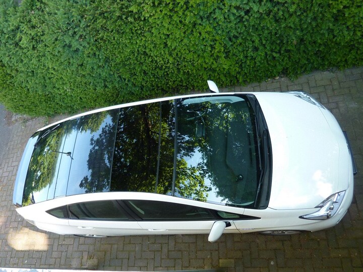 Toyota Prius 1.8 HSD Dynamic Business (2012)