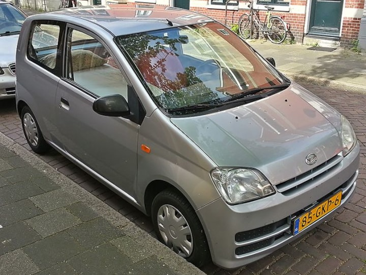 Daihatsu Cuore 1.0 12V DVVT 100th Anniversary Edition (2008)