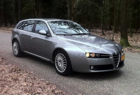 Alfa Romeo 159 Sportwagon 1.9 JTDm 16v Distinctive (2006)