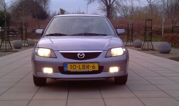 Mazda 323 FastBreak 1.6 Touring (2002)