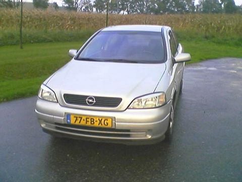 Opel Astra 1.7 DTi Club (2000)