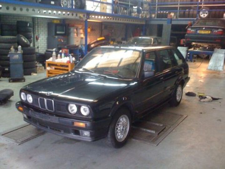 BMW 325iX Touring