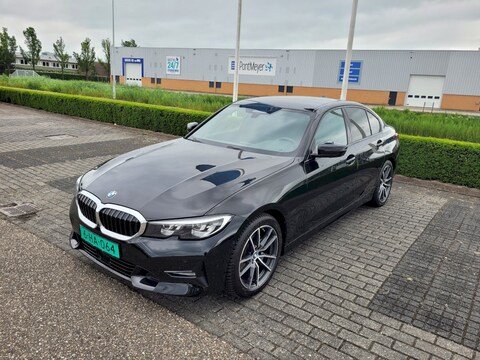 BMW 320i Corporate Executive