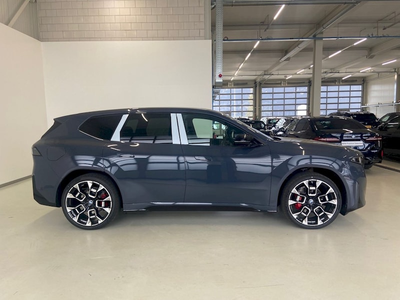 BMW iX3 50 xDrive (2026)