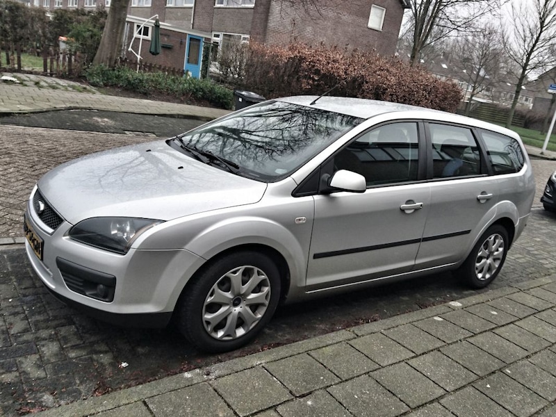 Ford Focus Wagon 1.6 TDCi 109pk Futura (2005)