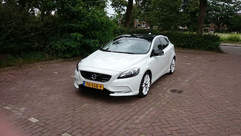 Volvo V40 D2 Summum (2013)