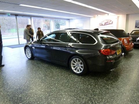 BMW 530d xDrive Touring High Executive (2012)
