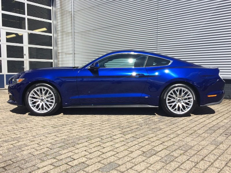 Ford Mustang Fastback 2.3 EcoBoost (2016)