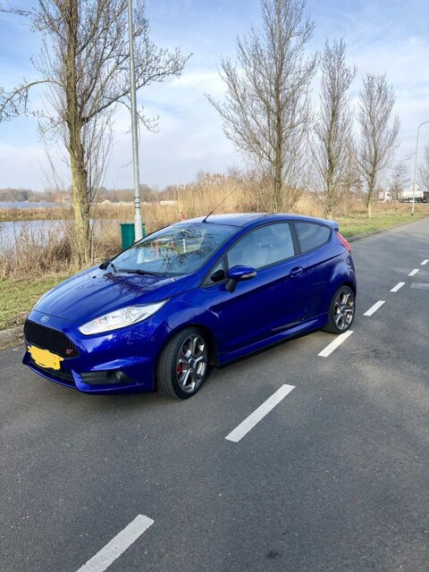 Ford Fiesta 1.6 EcoBoost ST2 (2014)