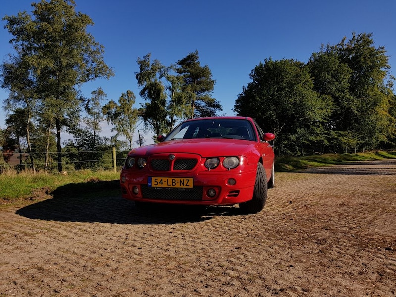 MG ZT 190 (2002)