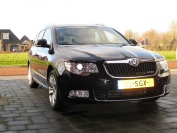 Skoda Superb Combi 1.6 TDI Greenline Ambition Businessli (2011)
