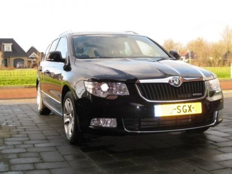 Skoda Superb Combi 1.6 TDI Greenline Ambition Businessli (2011)