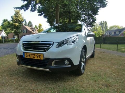 Peugeot 2008 Premire 1.6 VTi (2013)