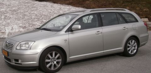 Toyota Avensis Wagon 2.0 D-4D Linea Luna