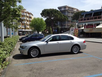 BMW 750i High Executive (2006)