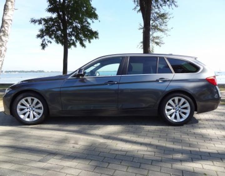BMW 320d EffiecientDynamics Edition Touring High Execu (2013)