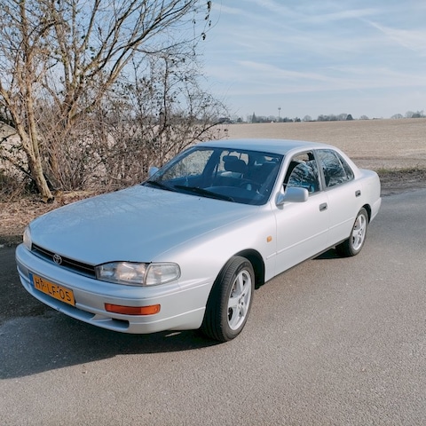 Toyota Camry 2.2 GLi (1994)