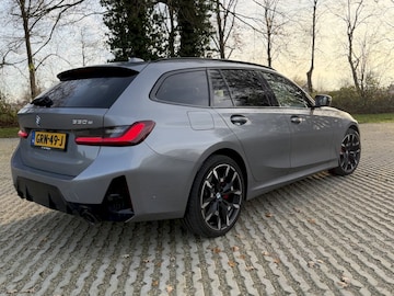 BMW 330e Touring (2024)