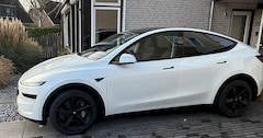 Tesla Model Y Premium AWD (2025)