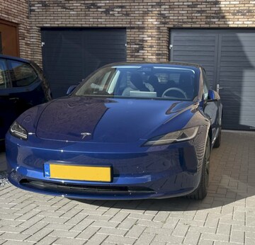 Tesla Model 3 RWD (2024)