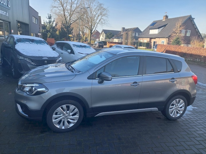 Suzuki S-Cross 1.4 Boosterjet Smart Hybrid Select (2021)