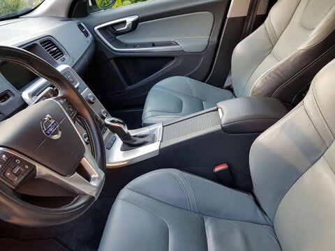 Volvo V60 D6 AWD Plugin-Hybrid Summum