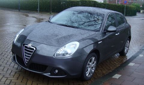 Alfa Romeo Giulietta 1.4 Turbo MultiAir Distinctive (2011)