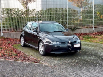 Alfa Romeo 147 3.2 V6 24V GTA (2003)