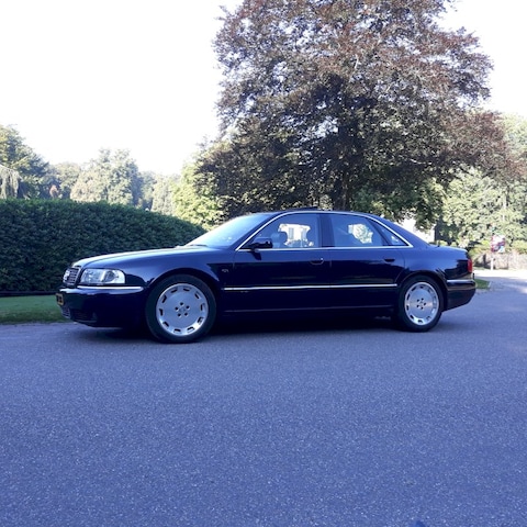Audi A8 6.0 quattro