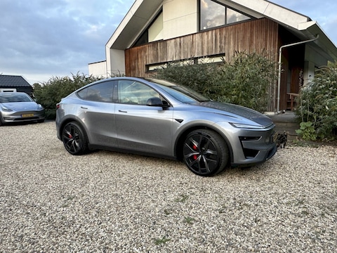Tesla Model Y Performance AWD