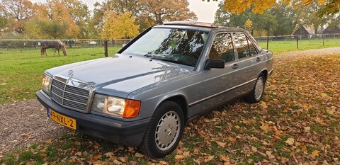 Mercedes-Benz 190 E