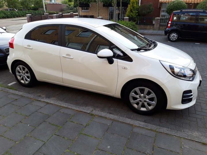 Kia Rio 1.2 CVVT ComfortLine (2015)