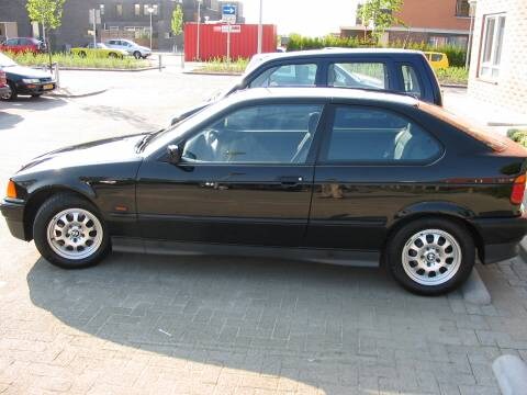 BMW 316i Compact Executive (1996)