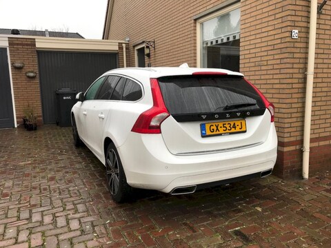 Volvo V60 D6 AWD Twin Engine Summum