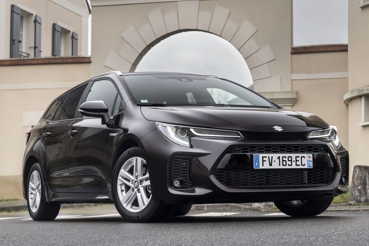 Suzuki Swace 1.8 Hybrid Style (2021) review - AutoWeek