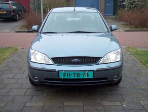 Ford Mondeo 2.0 16V Ghia (2001)